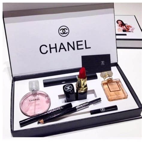 Chanel beauty gift sets